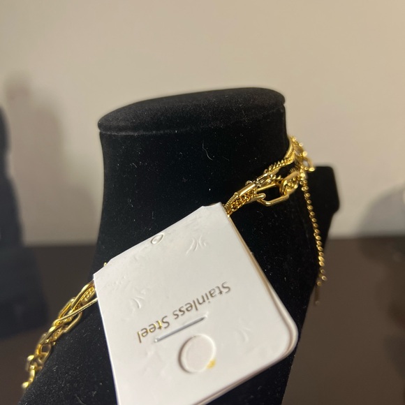 Gold plated stainless steel Layered Necklace with Pearl and Face Pendant - Picture 3 of 3